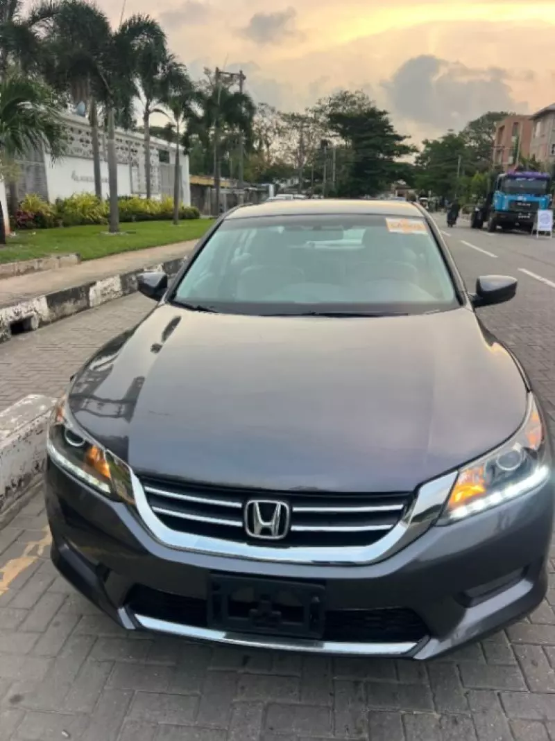 Honda Accord   - 2013
