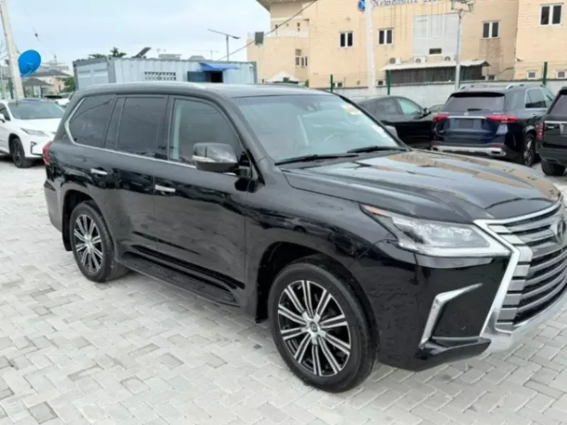 Lexus LX 570   - 2018