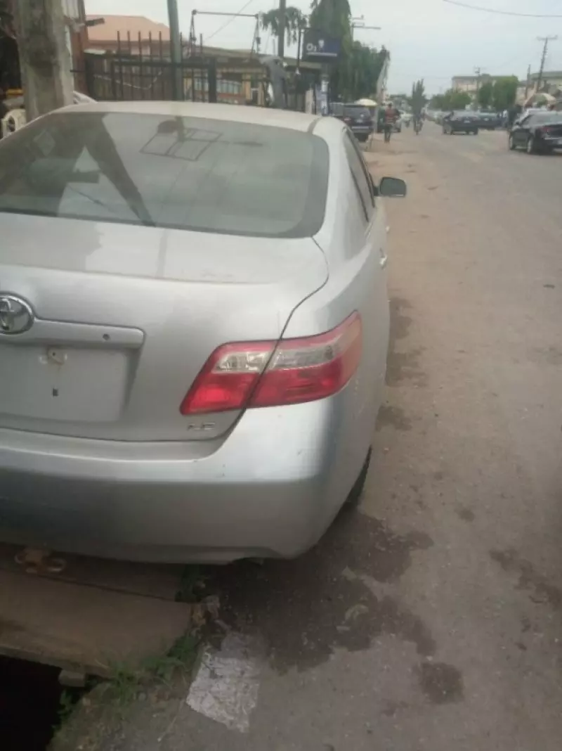 Toyota Camry   - 2007