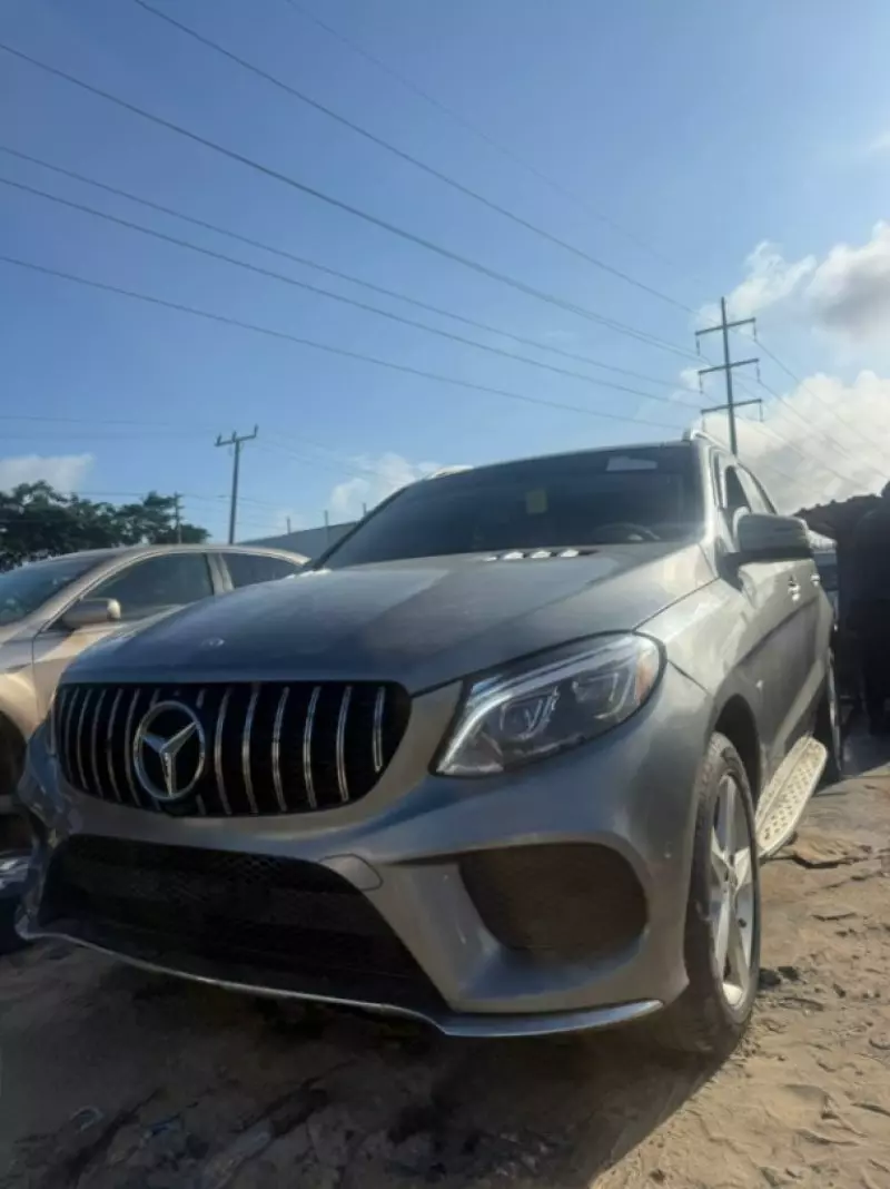 Mercedes-Benz GLE 350 - 2012