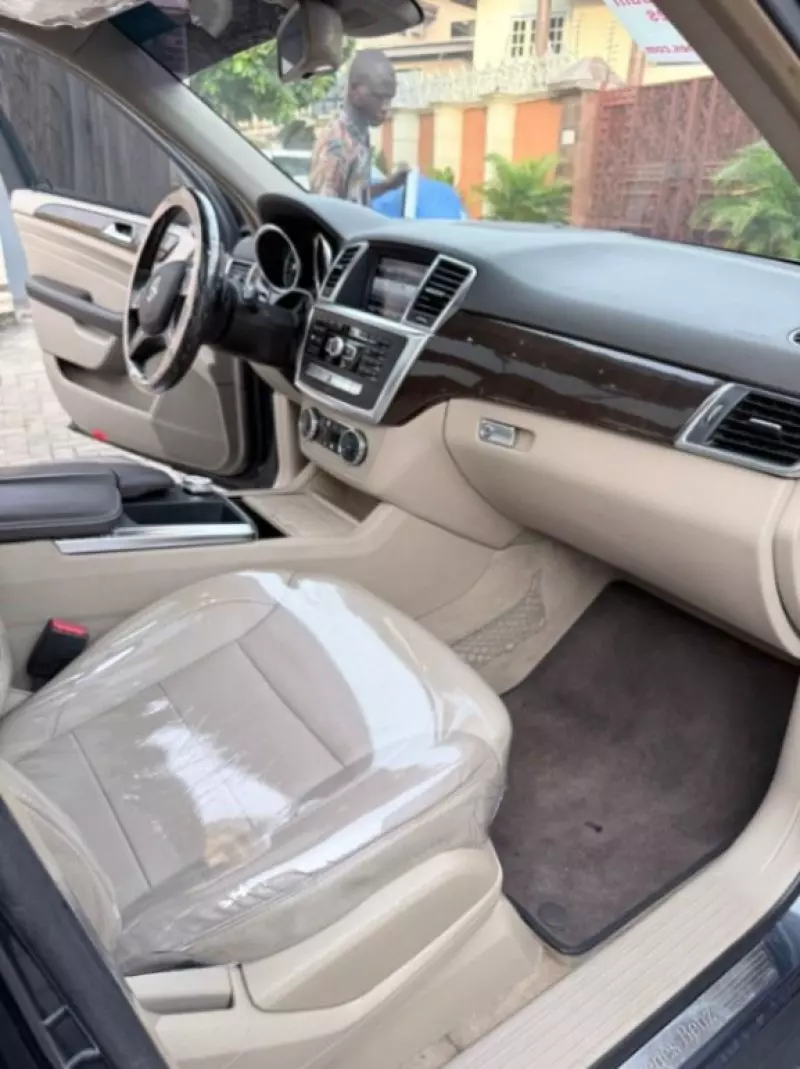 Mercedes-Benz ML-Class   - 2013