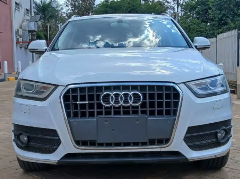 Audi Q3   - 2016