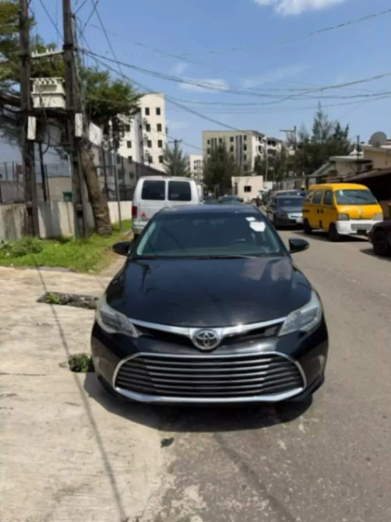 TOYOTA Avalon   - 2013