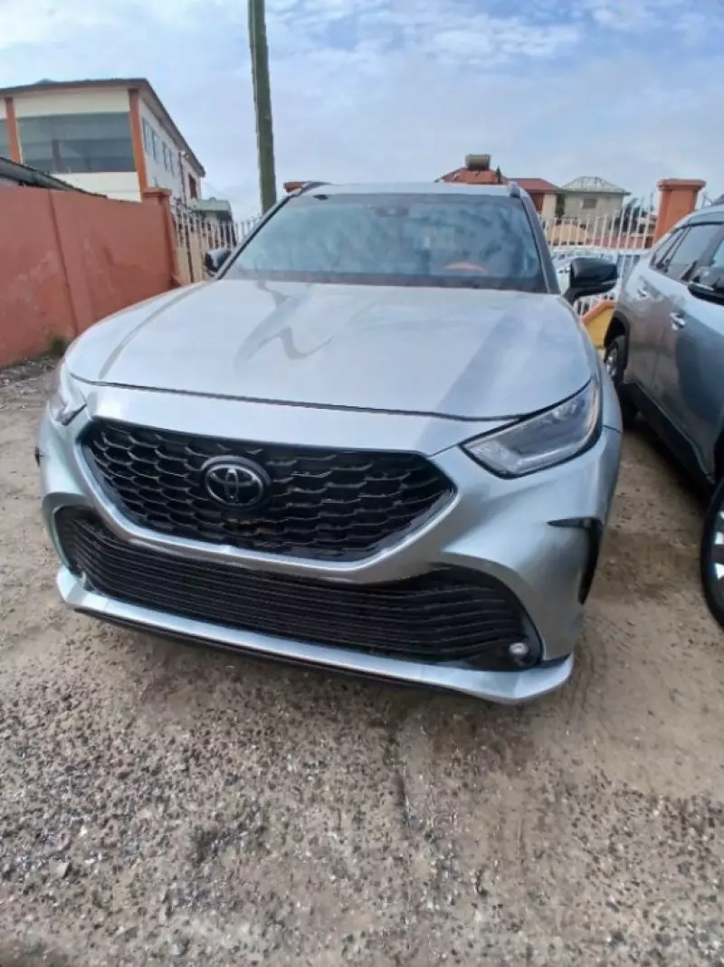 TOYOTA Highlander   - 2024