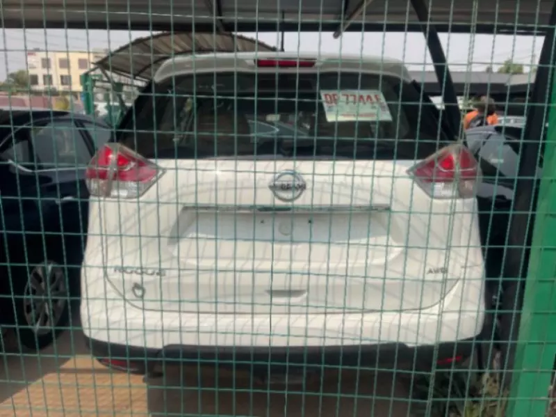 Nissan Rogue   - 2016
