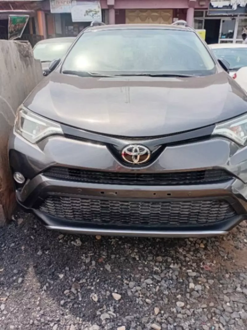 Toyota RAV 4   - 2021