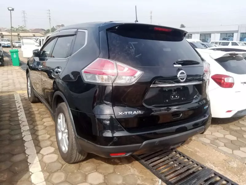Nissan X-Trail   - 2015