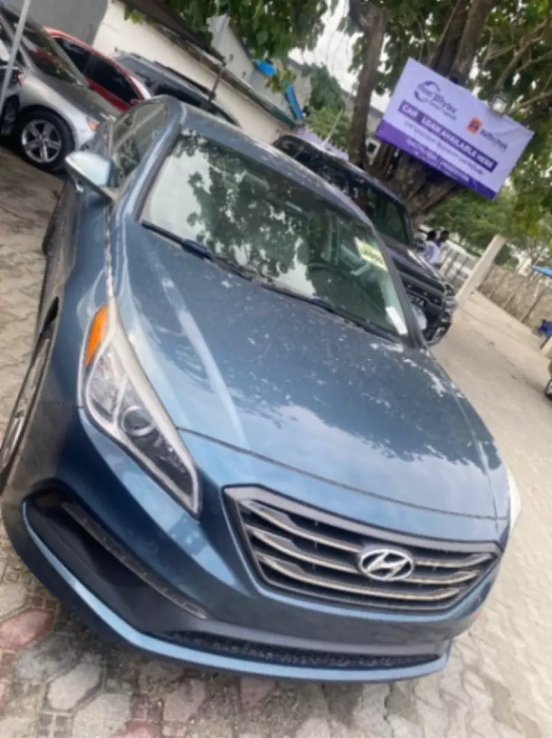 Hyundai Sonata   - 2015