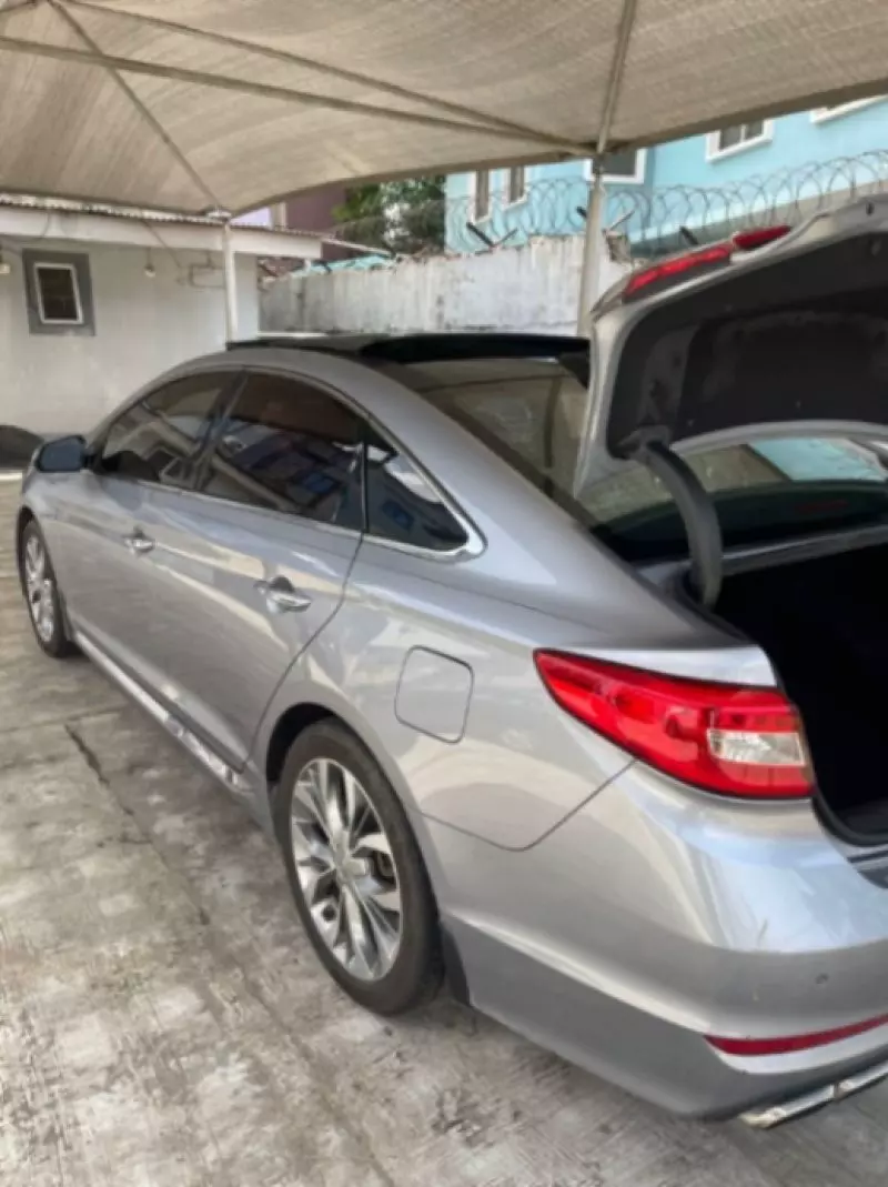 Hyundai Sonata   - 2015