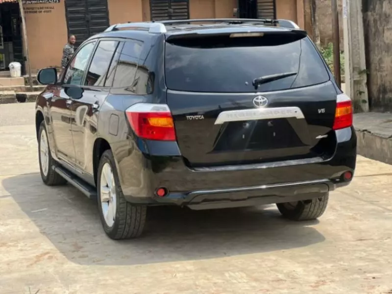 Toyota Highlander   - 2009