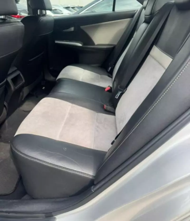 Toyota Camry   - 2012