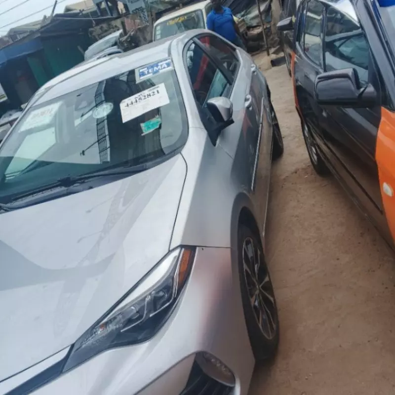 TOYOTA Corolla   - 2018