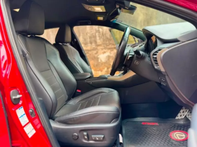 Lexus NX 200   - 2019