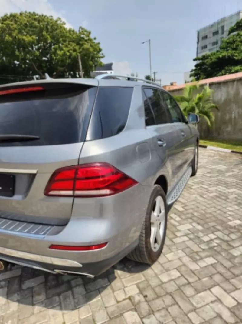 Mercedes-Benz GLE-Class   - 2016