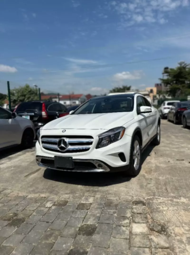 Mercedes-Benz Gla-class   - 2016