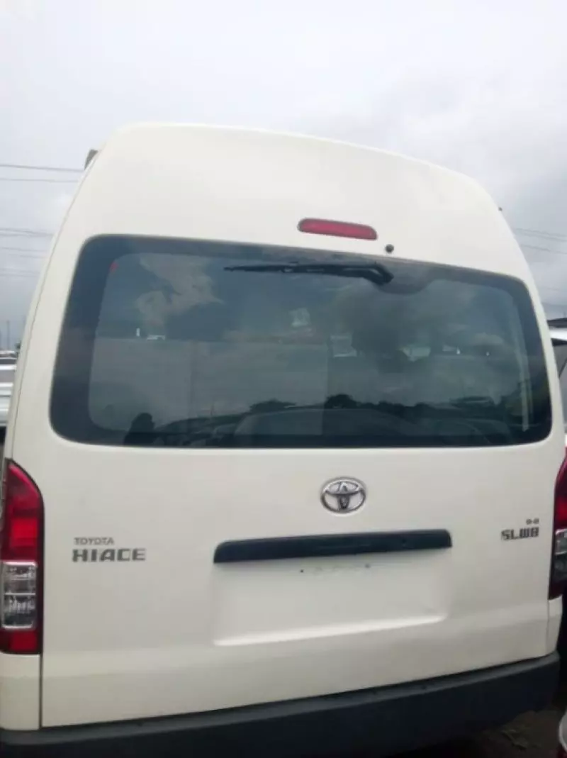 Toyota Hiace   - 2005