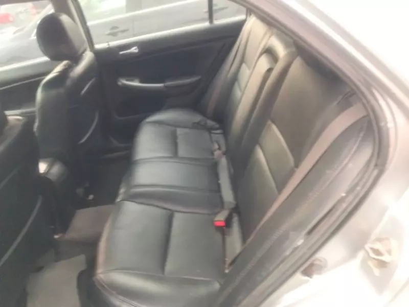 Honda Accord - 2006