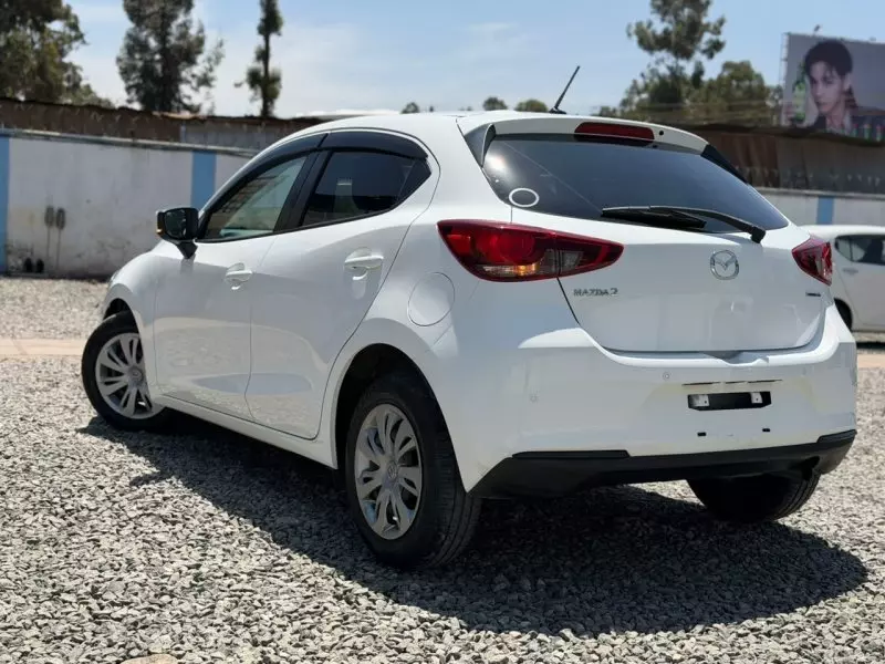 Mazda 2   - 2019