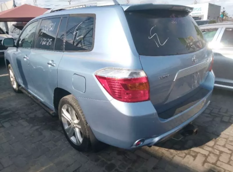 Toyota Highlander   - 2009