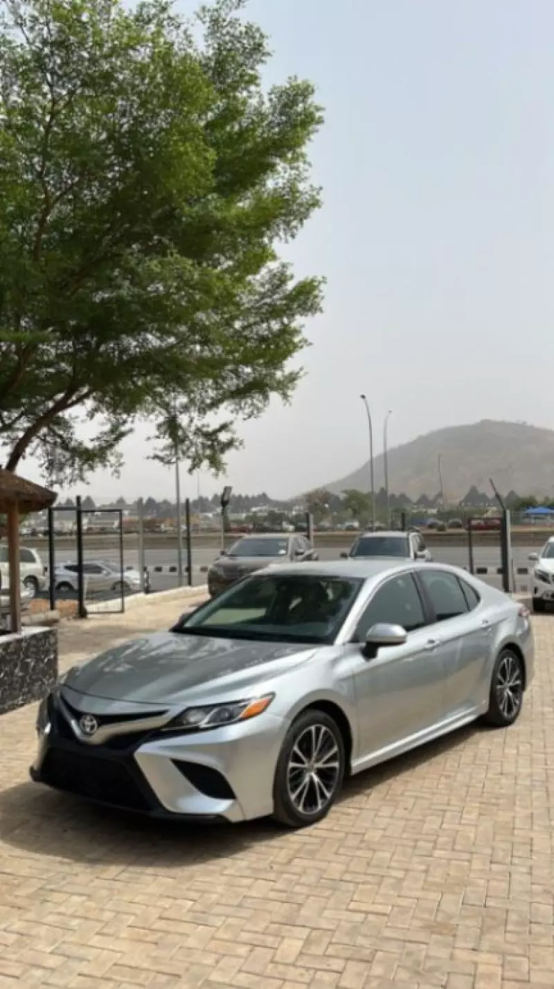 Toyota Camry   - 2019