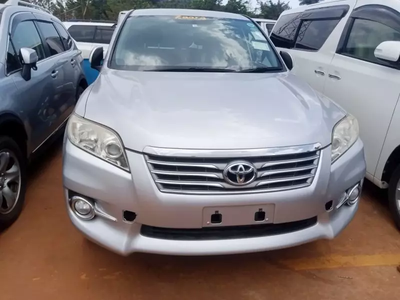 Toyota Vanguard    - 2012