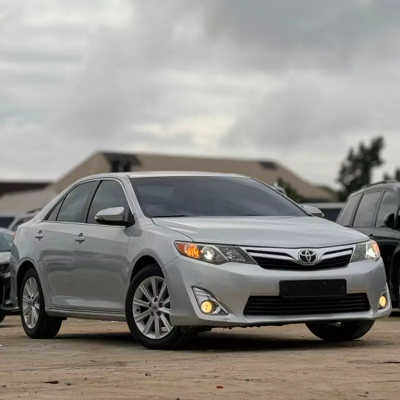 TOYOTA Camry   - 2013