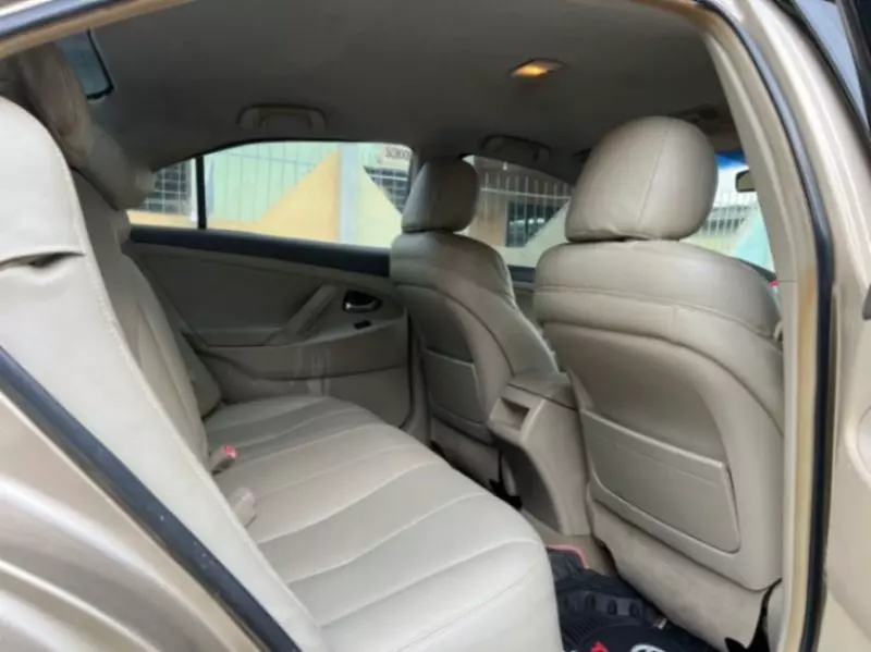 Toyota Camry   - 2009