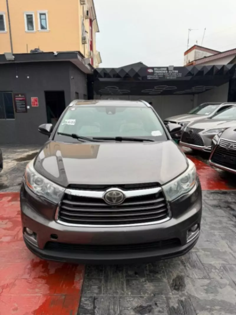 TOYOTA Highlander - 2015