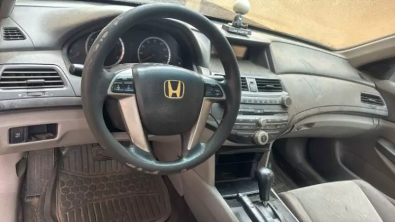 Honda Accord   - 2010