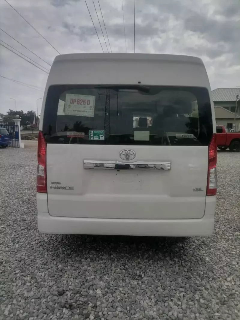 TOYOTA Hiace   - 2023