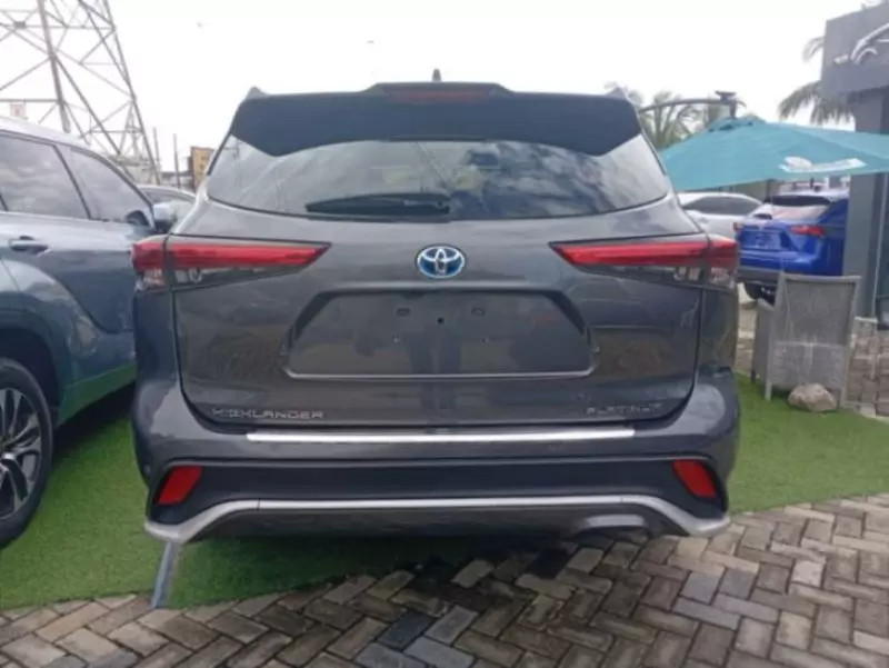 TOYOTA Highlander - 2021