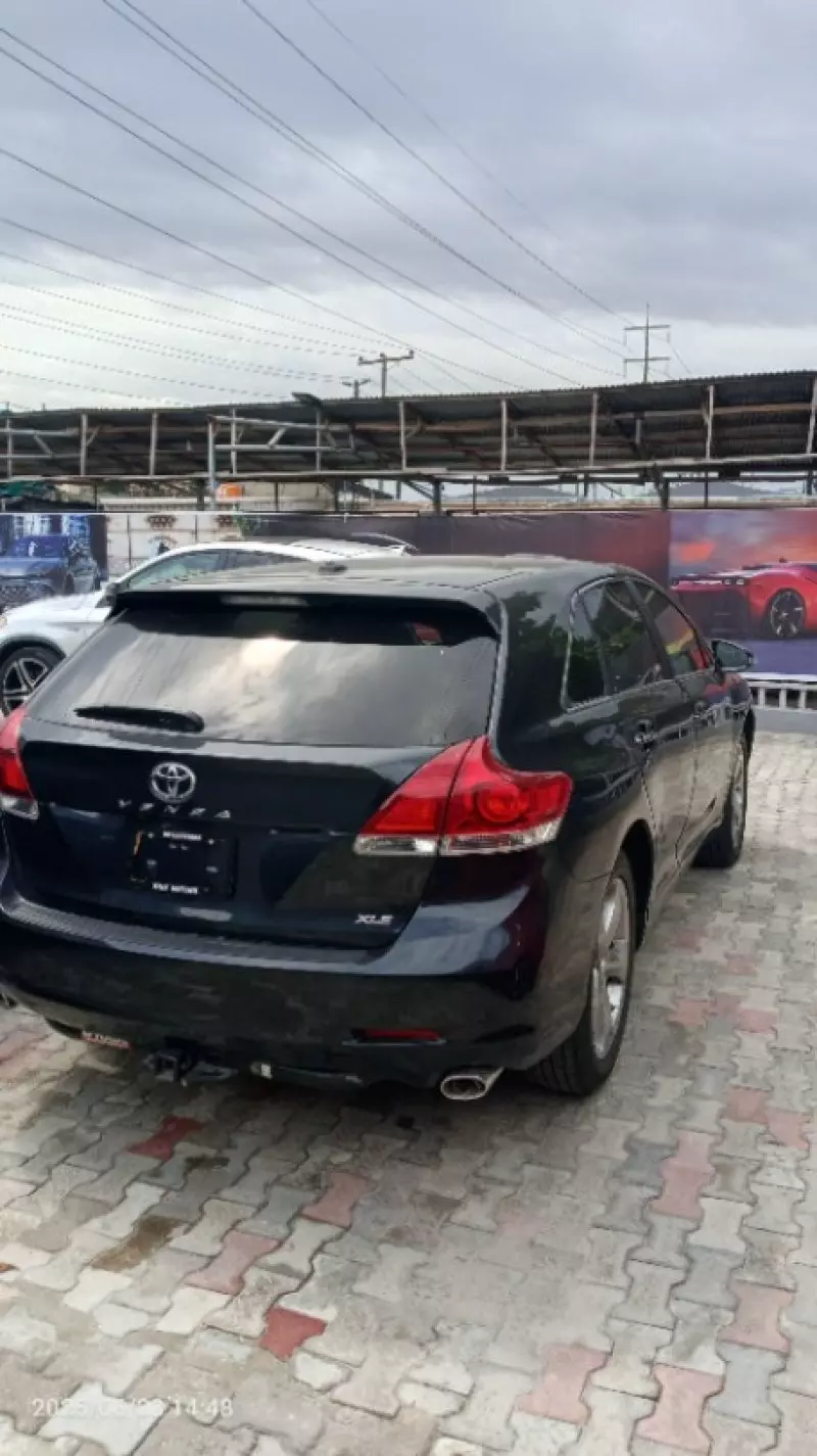 Toyota Venza   - 2013