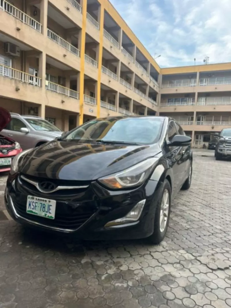 Hyundai Elantra   - 2014
