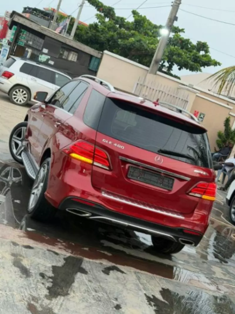 Mercedes-Benz GLE 400   - 2016