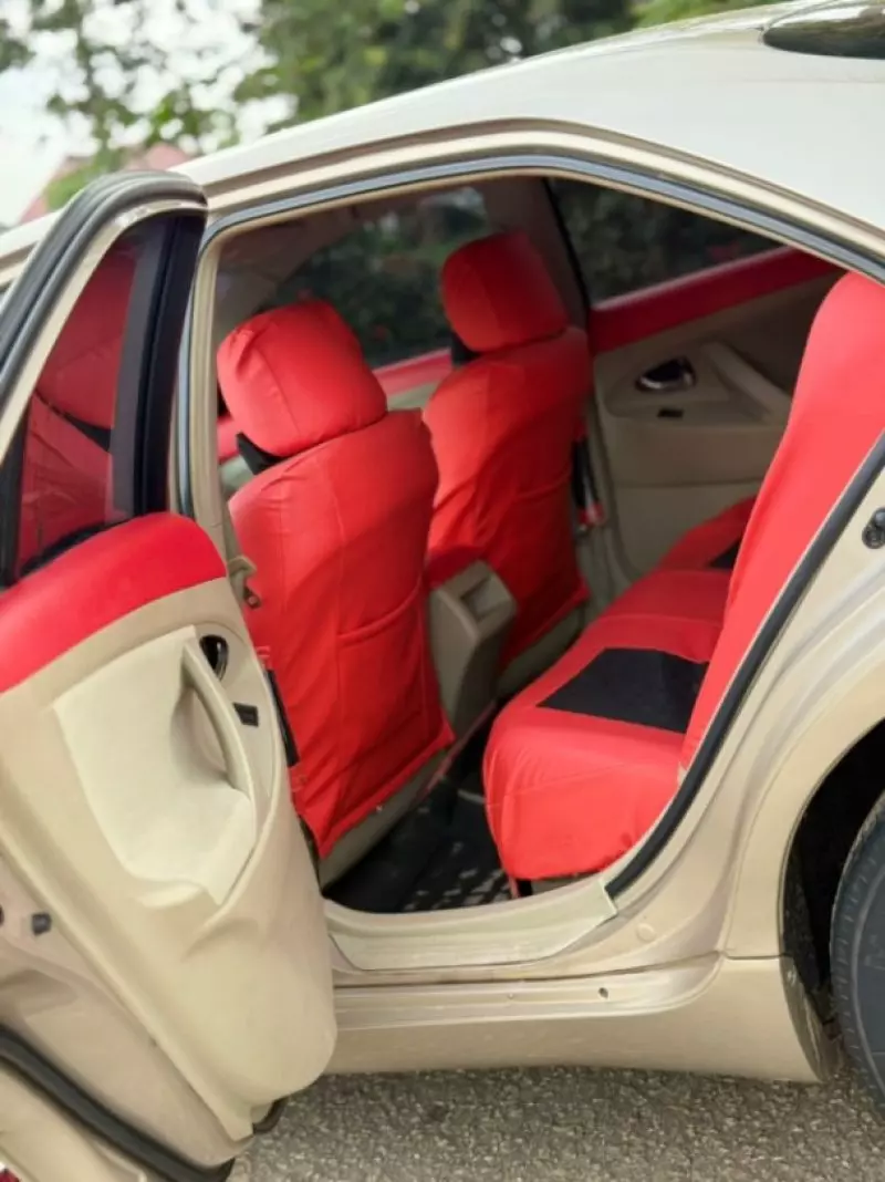 Toyota Camry   - 2009