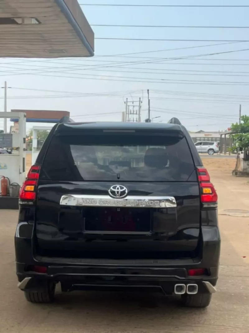 Toyota Prado   - 2010