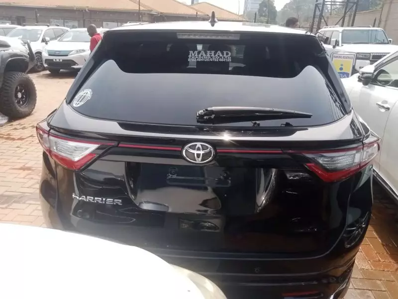 Toyota Harrier   - 2016