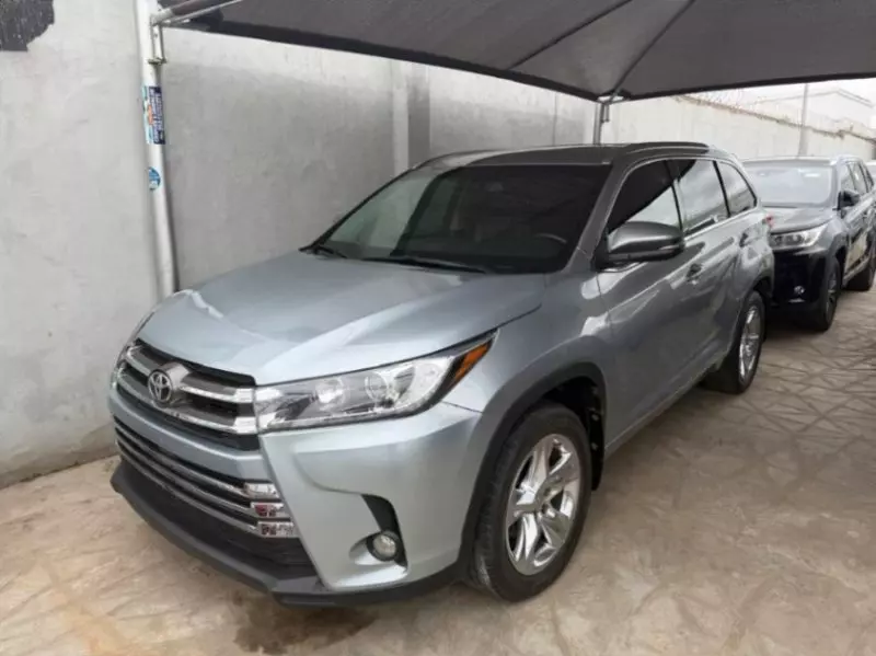 TOYOTA Highlander   - 2015