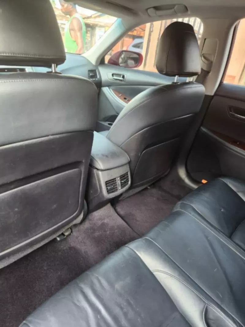 Lexus ES 350   - 2010