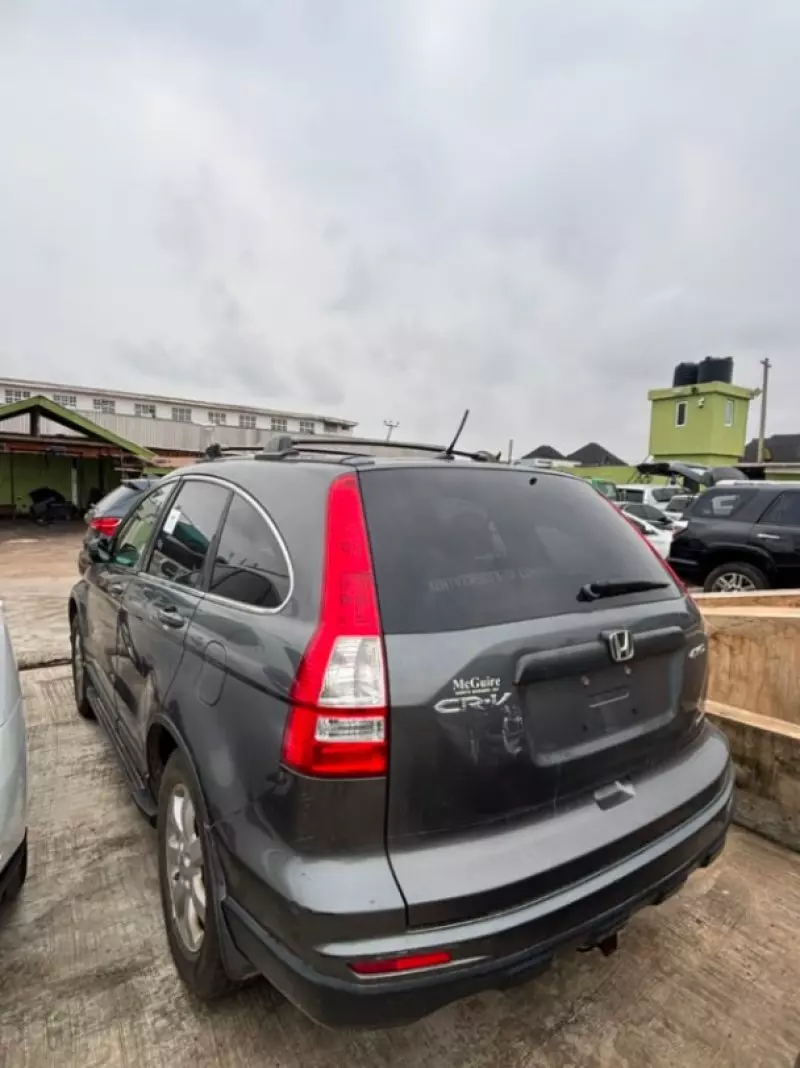 Honda CR-V   - 2011