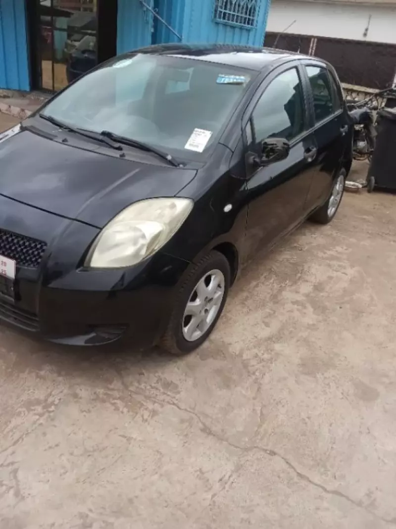 Toyota Yaris   - 2010