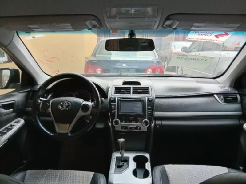 Toyota Camry - 2014