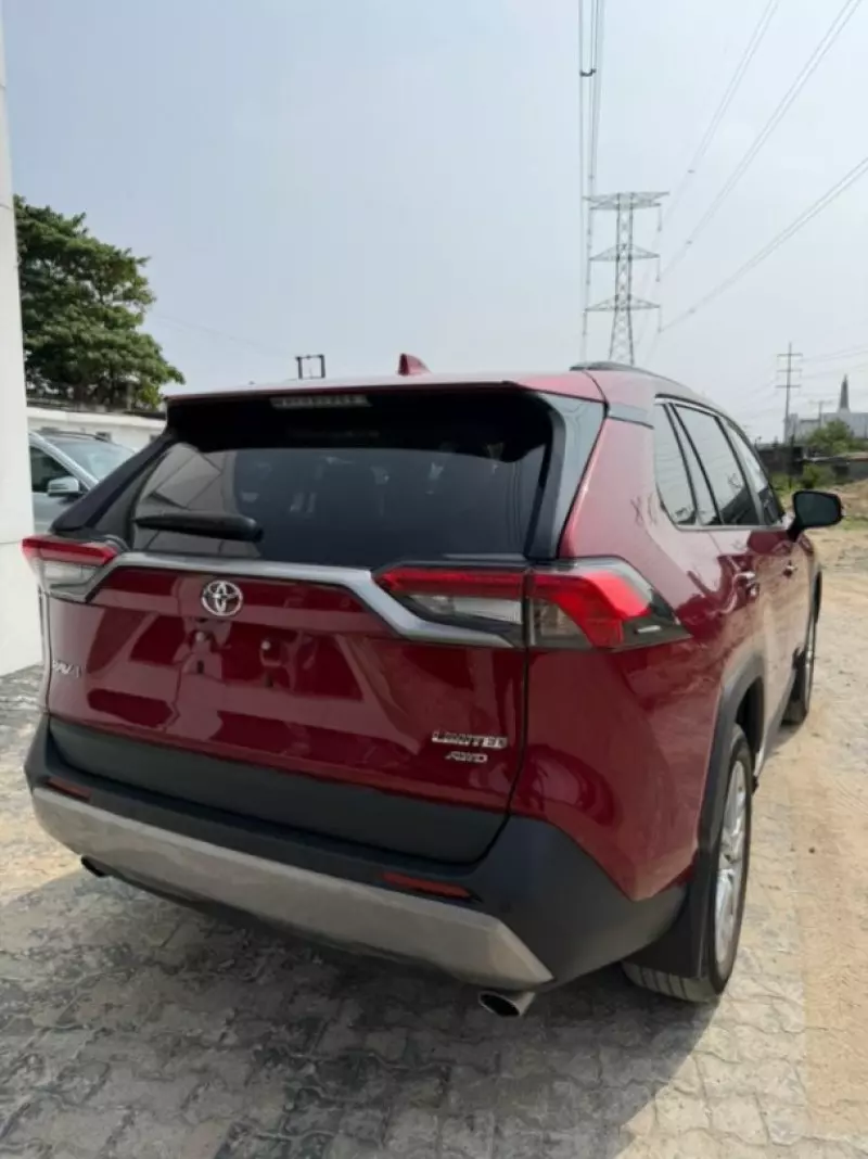 Toyota RAV4   - 2014