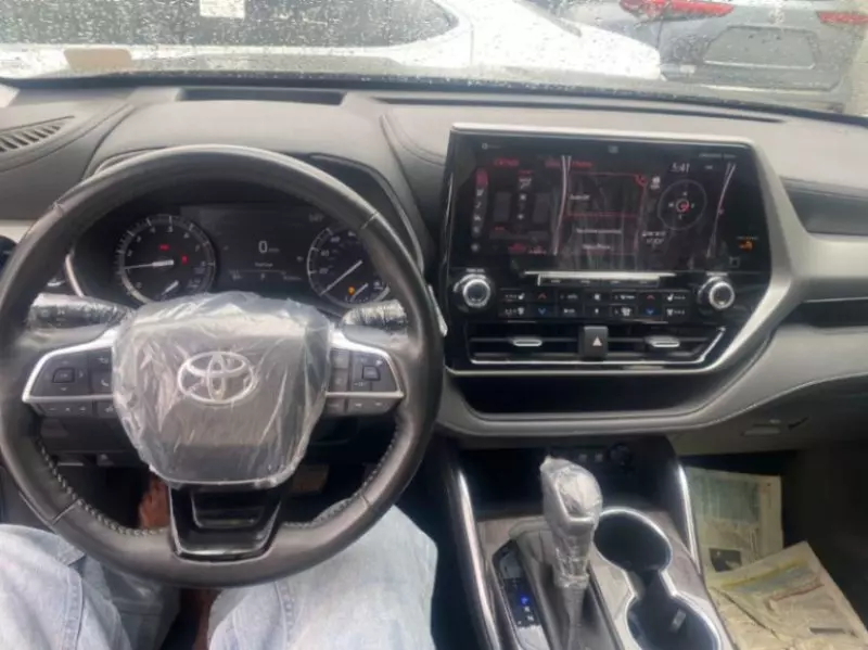 TOYOTA Highlander   - 2016
