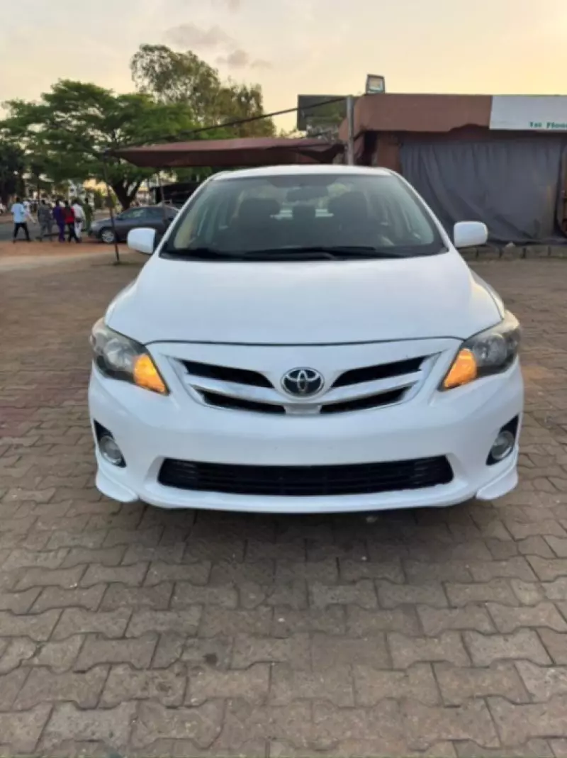 Toyota Corolla   - 2011