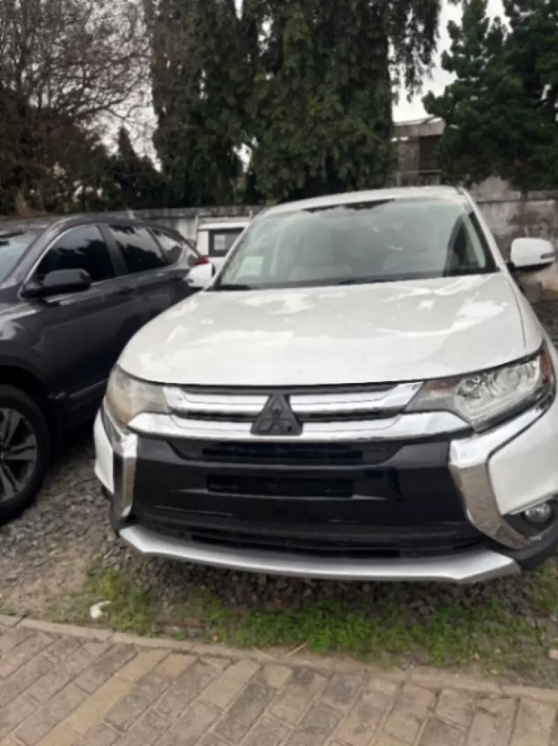 Mitsubishi OUTLANDER   - 2018