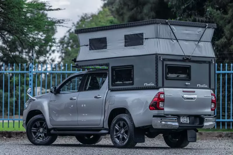 TOYOTA Hilux   - 2024