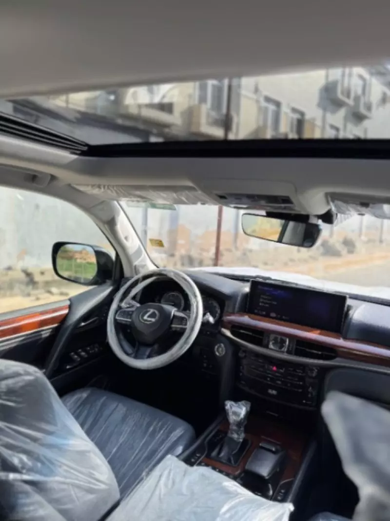 Lexus LX   - 2017
