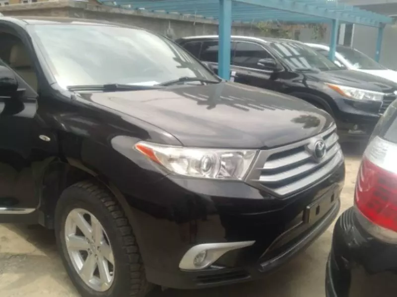 Toyota Highlander   - 2012