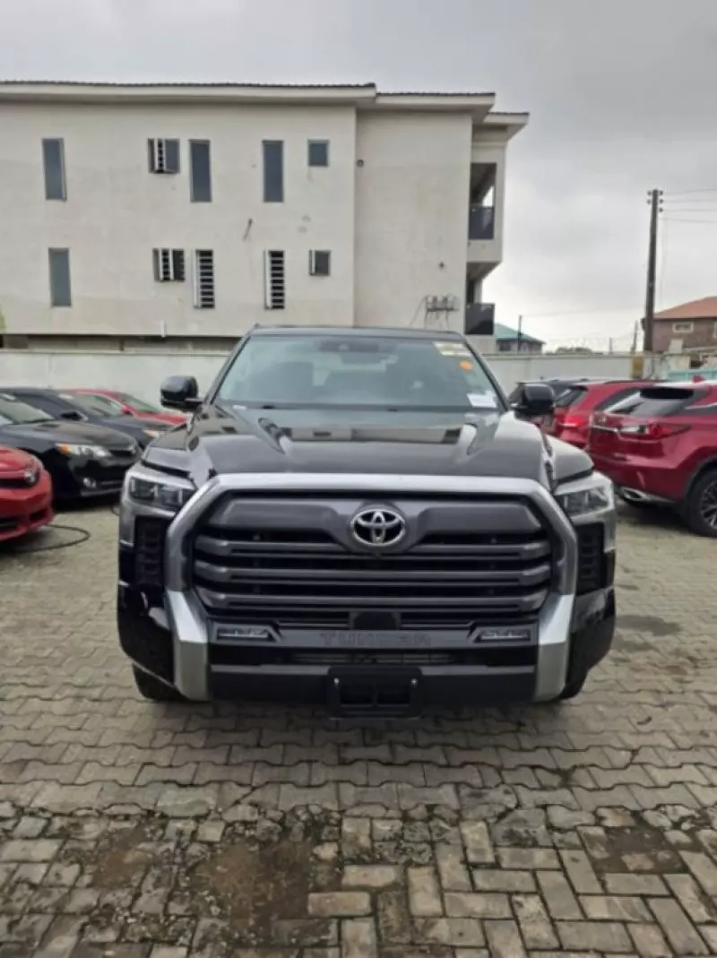 Toyota Tundra   - 2024